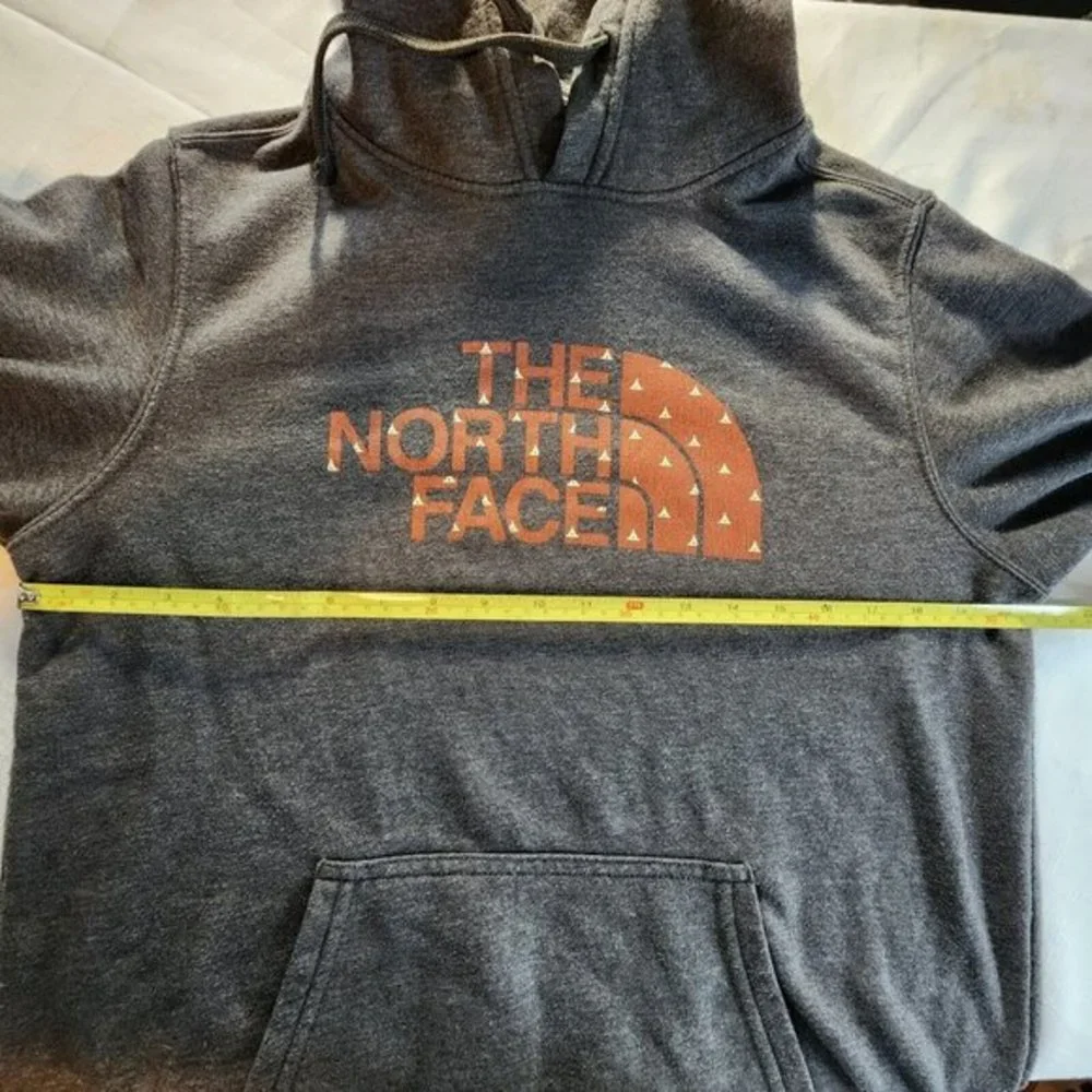 The North Face Hoodie Men's S/P Gray Logo Front Pocket Half Dome Teepee Pullover